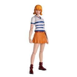 NAMI FIG. 15 CM ONE PIECE NETFLIX SERIES SH FIGUARTS Tamashii