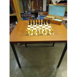 TAULA ESCACS  AMB PECES ESCACS I DAMES Casa Mora