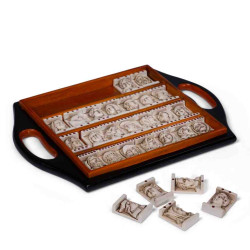 DOMINO ALEMAN RENAIXENTISTA AuthenticModel